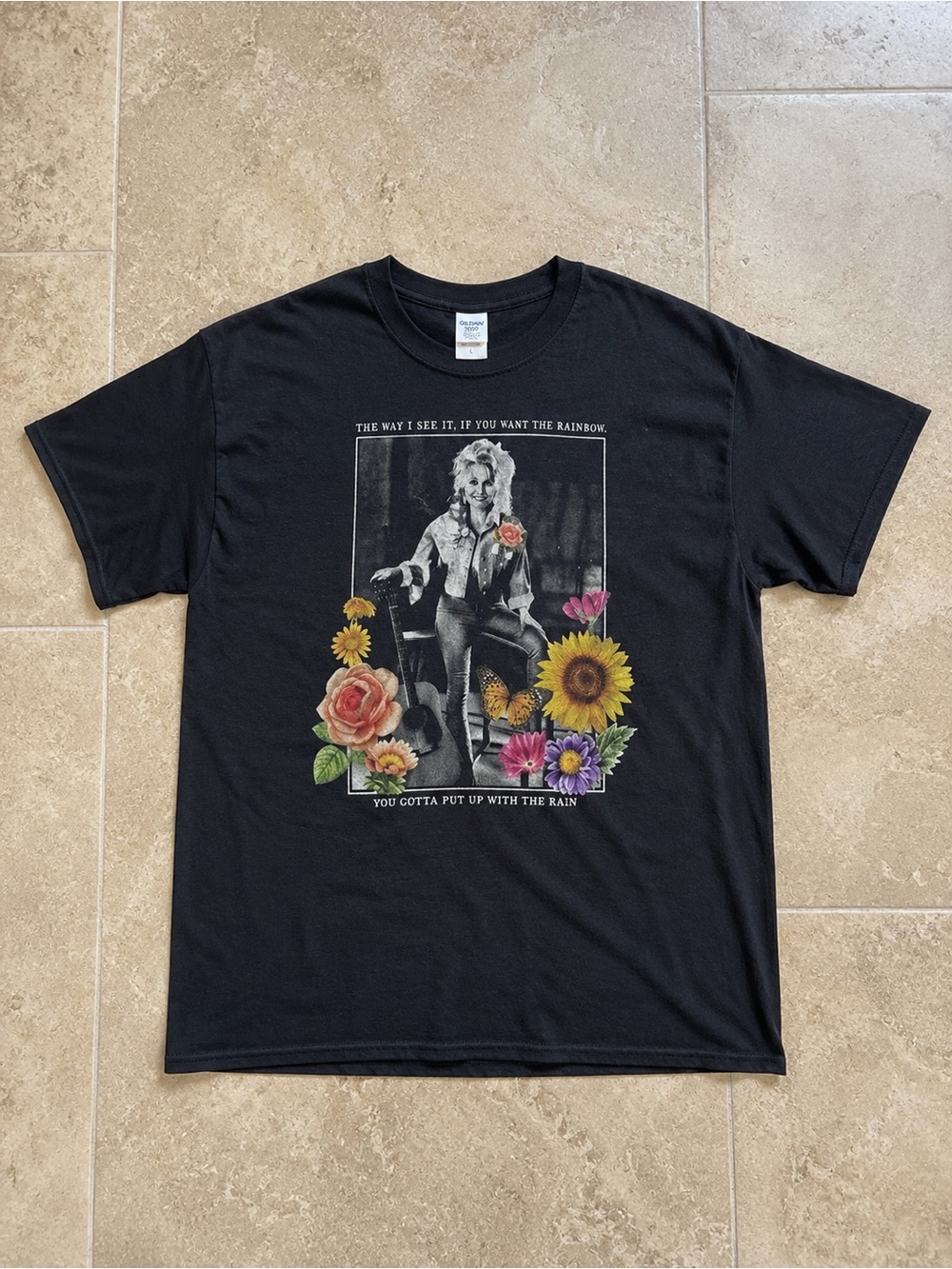 RIP Queen of Hearts Dolly Parton - Retro Graphic Tee
